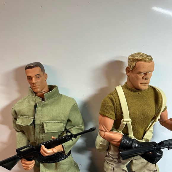 Vintage Gi Joe Military Action Figure Set - Green and Tan - Picture 11 of 11